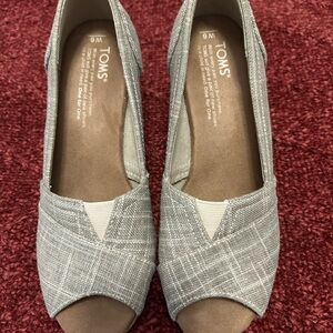 Toms Gray Espadrilles Comfortable Casual Shoes